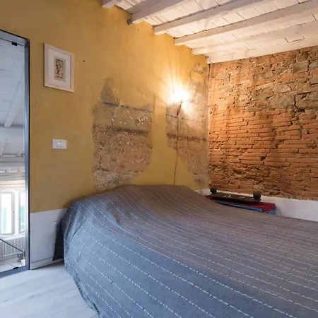 Unique 100 Sqm Design Flat In Oltrarno * Florenz