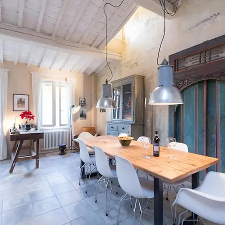 Unique 100 Sqm Design Flat In Oltrarno Florenz
