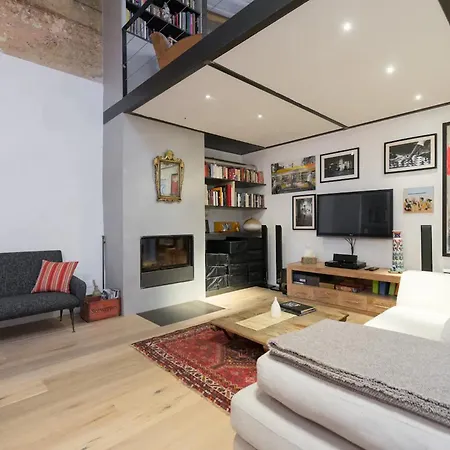 Apartment Unique 100 Sqm Design Flat In Oltrarno Florenz